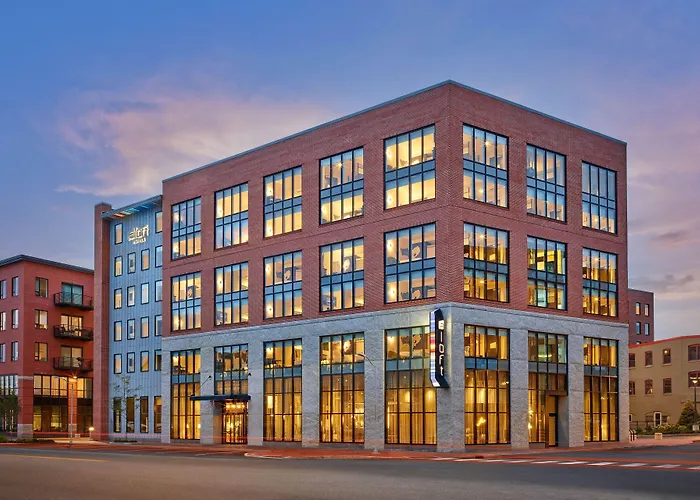 Airport Hotel: Aloft Portland Downtown Waterfront Me