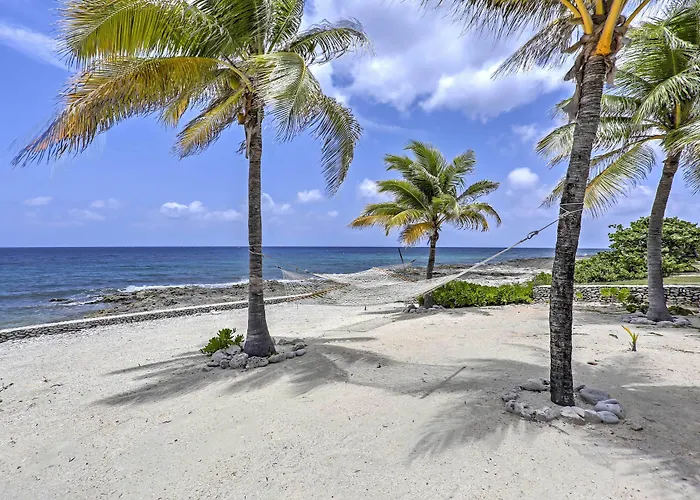 Lovely 'Sea Dreams Villa' W/ Private Beach & Deck!