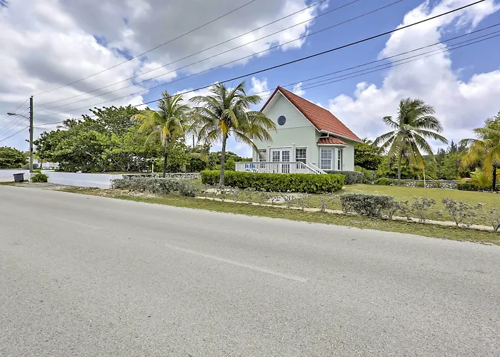 Lovely 'Sea Dreams Villa' W/ Private Beach & Deck!