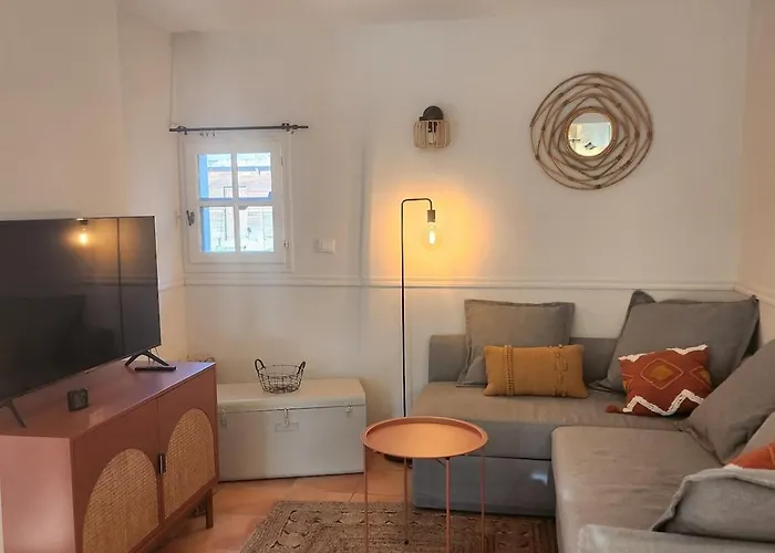 Maisonnette tout confort dans mas camarguais