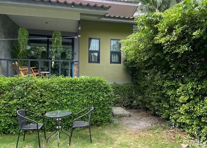 Green & Pink Garden Homes