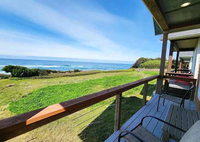 Ocean Front Cottage! Dog Friendly! - Beach Nut