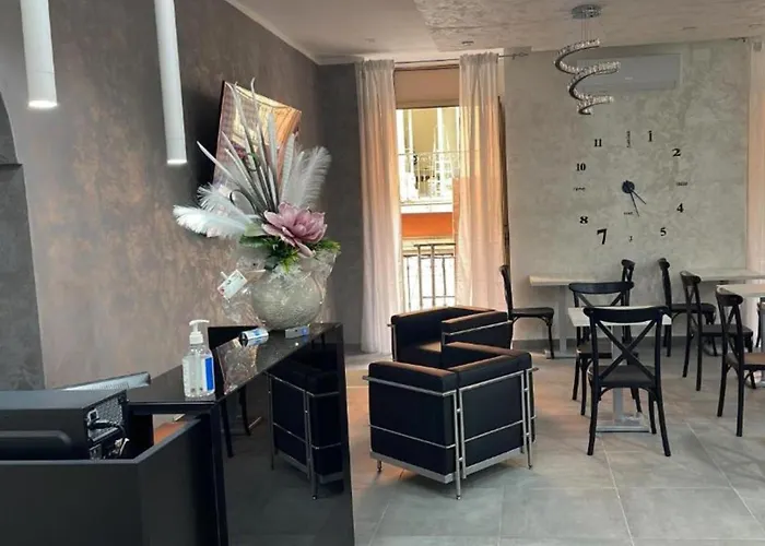 Family Hotel: Hotel Poker