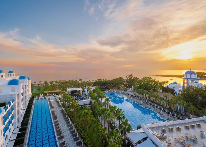 Rubi Platinum Spa Resort & Suites