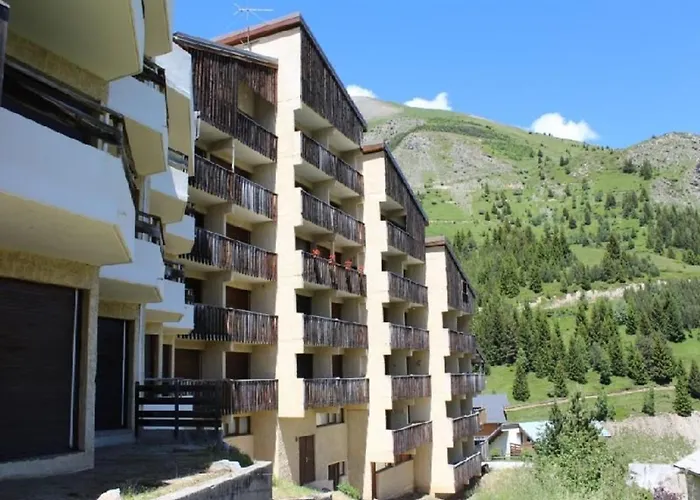 Studio cabine au pied des pistes avec balcon et ascenseur à Auris en Oisans - FR-1-297-154
