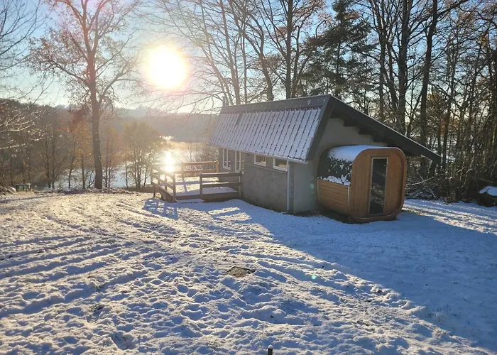 Petite maison vue sur Lac de la Triouzoune Neuvic