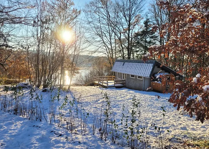 Petite maison vue sur Lac de la Triouzoune Neuvic