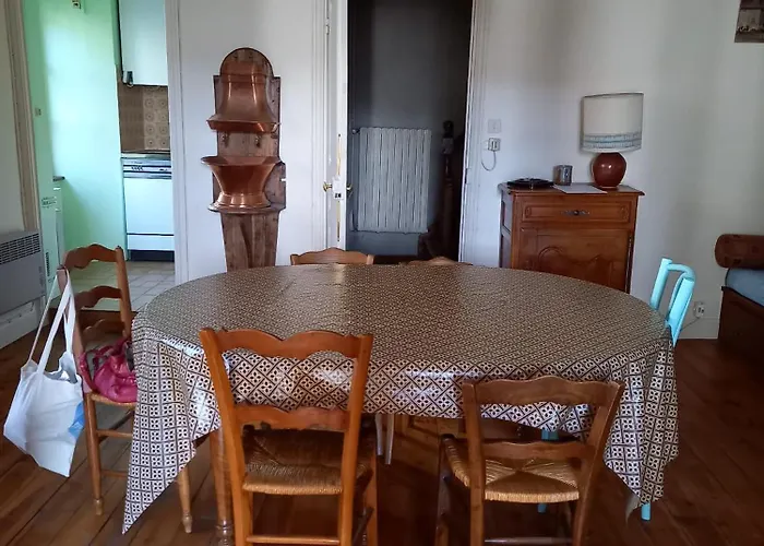 Belle maison ancienne bien équipée avec vue