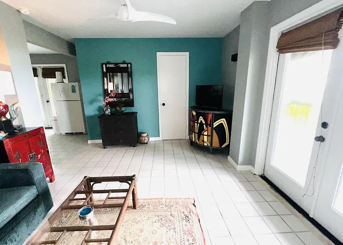 Featherstone Downstairs Apartment, Cayman Brac