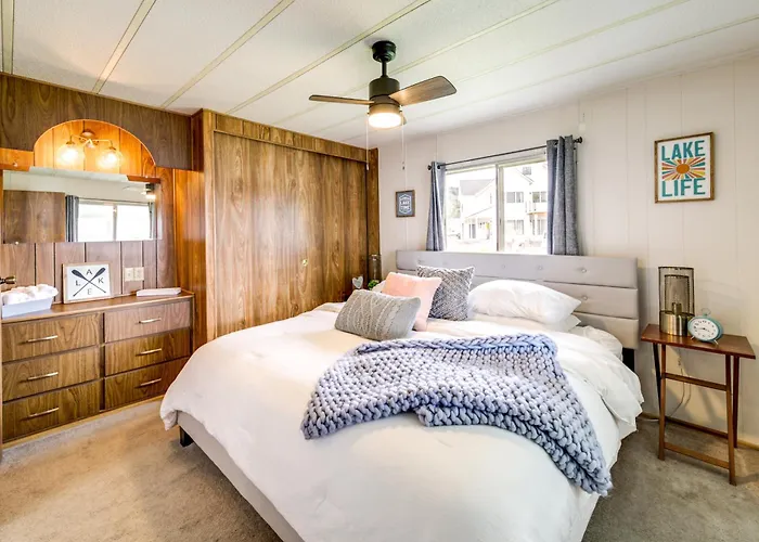 Seven Bays Vacation Rental On Lake Roosevelt!