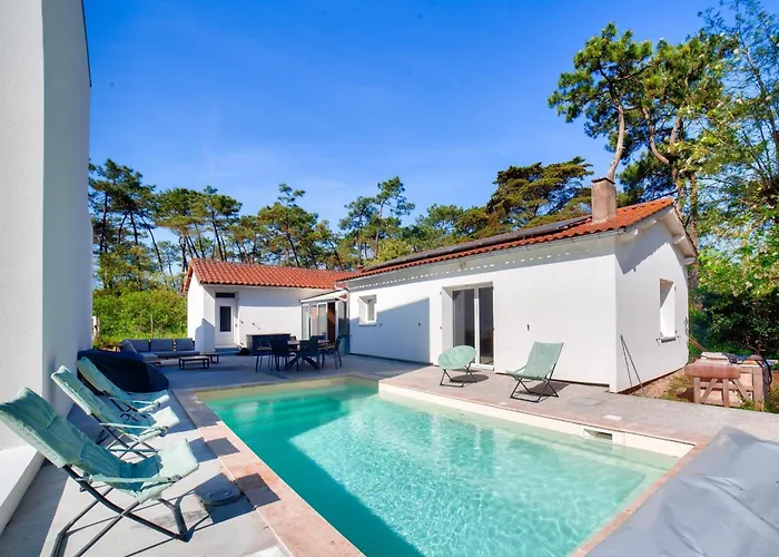 Piscine&accès à la réserve de la Belle-Henriette