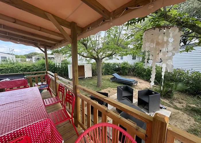 Bungalow 341, 6 à 8 pers, wifi, jardin, terrasse, Camping Siblu 4 étoiles le Lac des Rêves