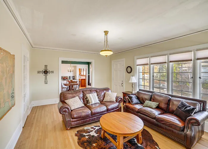 1 Mi To Pendleton Round-Up: Historic 'Elnor' Home