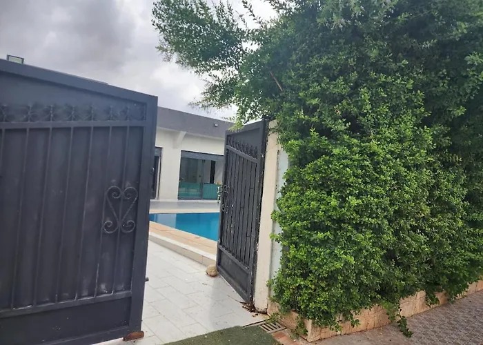 Villa Luxe Fès avec Piscine&Spa, proche aéroport, Private Hammam