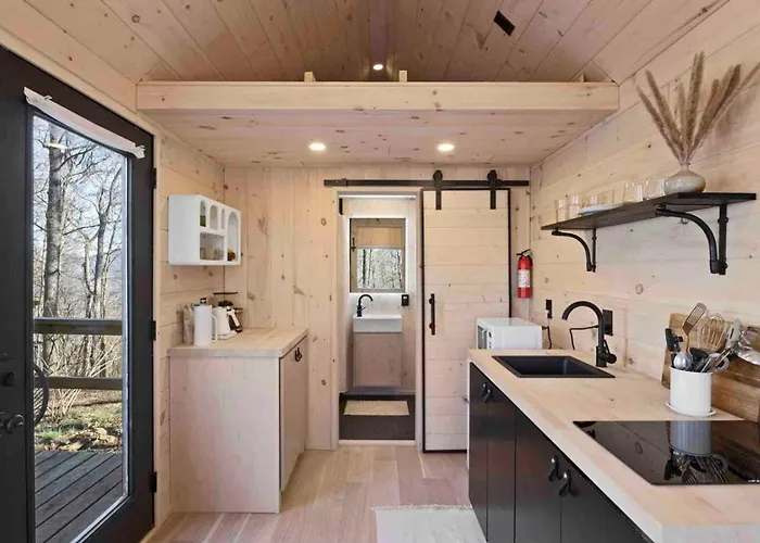Japandi - Scandinavian Retreat, Mountain View, And 20 Minutes To Asheville