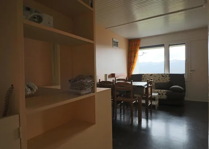 Charmant Duplex 4 Pers. avec Parking Privé à Murat-le-Quaire - FR-1-858-9