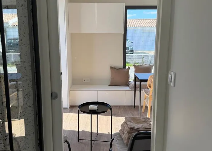 Le 1000 fleurs studio neuf à 3 kms de La Rochelle