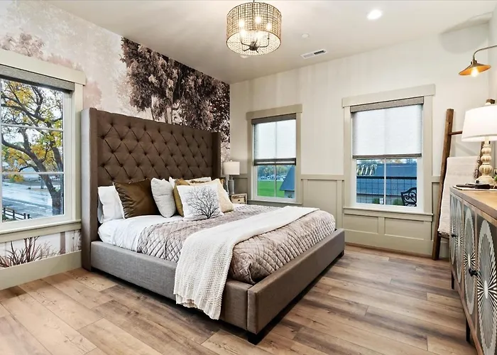 The Oak Room - 2Br 2Ba Modern Mountain Loft Near Park City & Sundance Ski Resorts