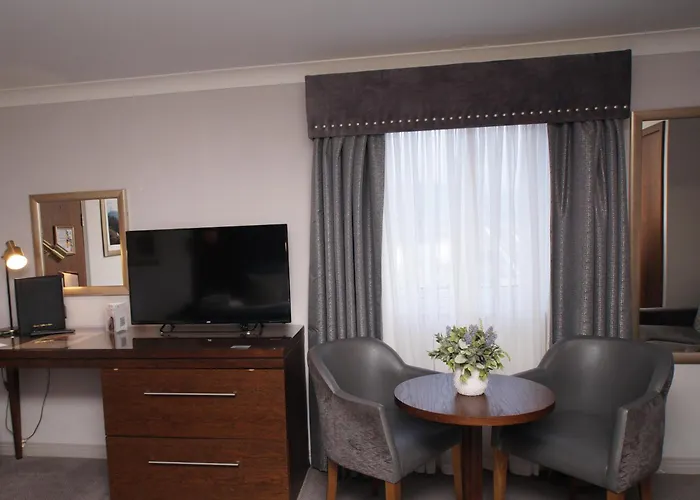 Pet Friendly hotel: Golden Lion Hotel