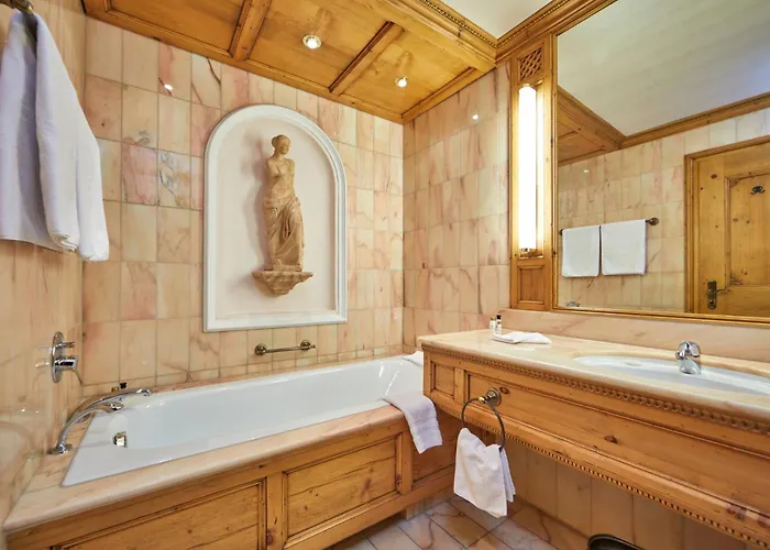 Hotel: Parkhotel Wallgau 4 Sterne Superior Alpenjuwel mit Spa Genuss, Golf&Wellness in der Karwendel-Region Tradition trifft Eleganz im stilvollen Rückzugsort