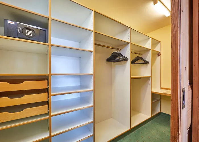 Hotel: Parkhotel Wallgau 4 Sterne Superior Alpenjuwel mit Spa Genuss, Golf&Wellness in der Karwendel-Region Tradition trifft Eleganz im stilvollen Rückzugsort