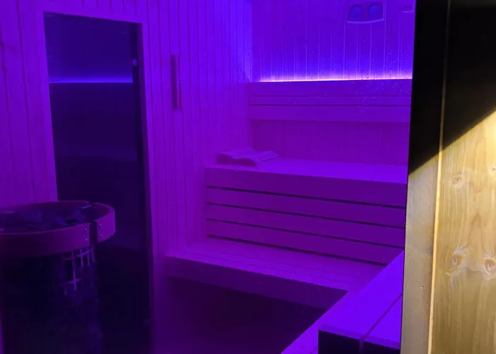 Willa 4 Pory Roku & Uznam