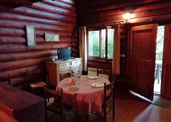 Charming Chalet With Swimming Pool In Quend