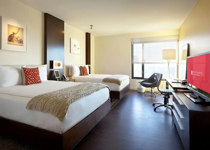 Pet Friendly hotel: The Alexander