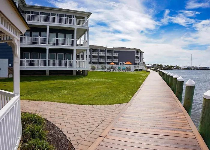 Comfort Suites Chincoteague Island Bayfront Resort