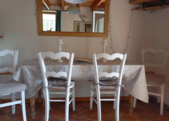 La Maisonnette - animaux acceptés, parking privé, jardin plein sud