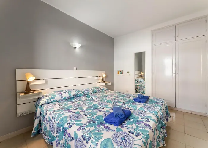 Hotel cerca del colegio: Apartamentos Luz Y Mar