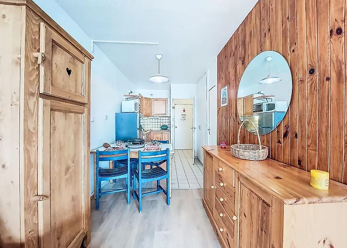 Studio Cosmos-1 By Interhome