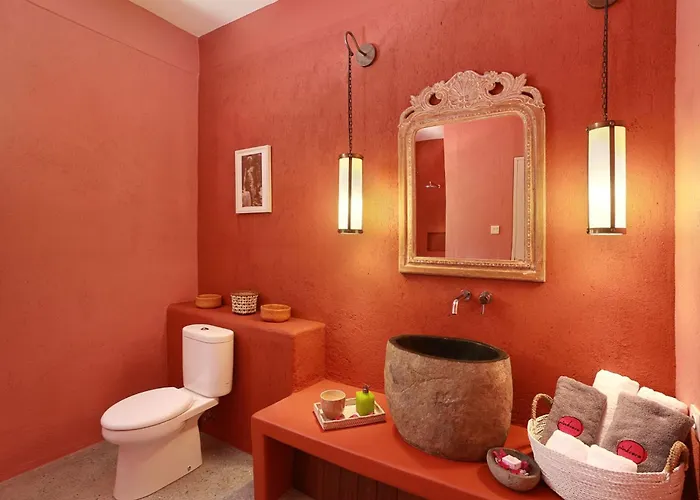 3 star hotel: Pinkcoco Gili Trawangan - Constant Surprises - For Cool Adults Only