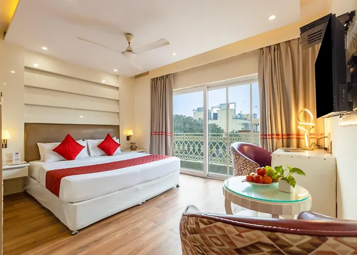 Airport Hotel: Hotel Picasso Prive Naraina Delhi - Couple Friendly Local Ids Accepted