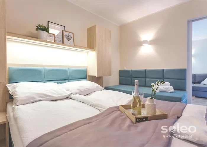 Villa: Soleo Family Resort - Domki W Rewalu 3 Min Od Morza - 3 Baseny, 5 Jacuzzi, Sauna, Animacje, Malpi Gaj, 3 Sale Zabaw, 4 Place Zabaw, 2 Restauracje