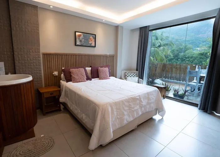 Alojamento com o café da manhã Apenas: Casanova Residence - Barra Da Tijuca Na Ilha Da Gigoia