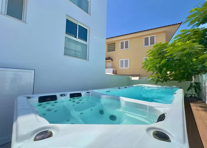 The Blue Corner Apartments