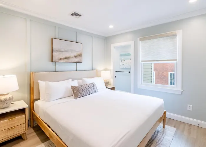 The Newport Lofts - 410 Thames Street