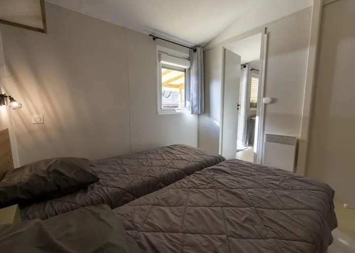 Hôtel accueillant les animaux: Camping Le Malazéou Wellness Sport Camping