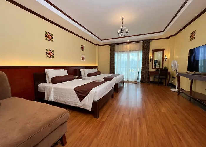 Hotel near College: Sunlight Hotel Coron