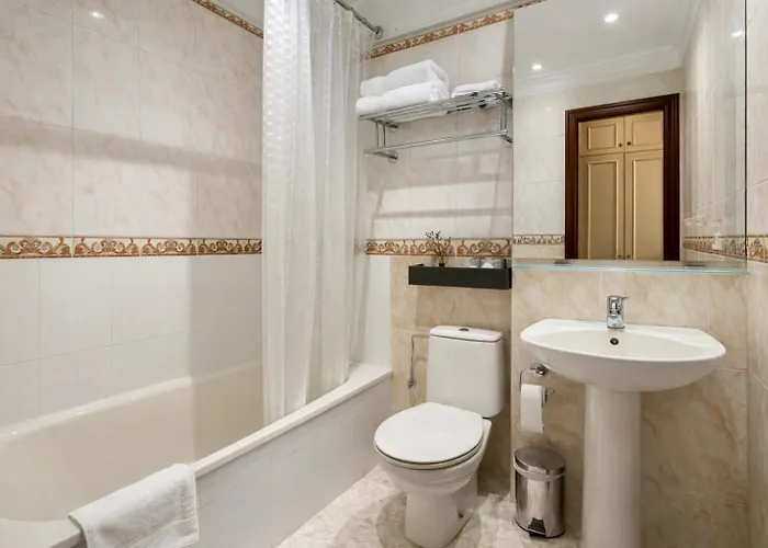 Hotel familiar: Cuatro Caminos Rooms