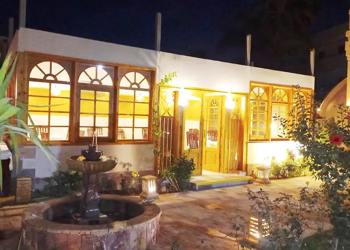 Resort: Embrace Hotel