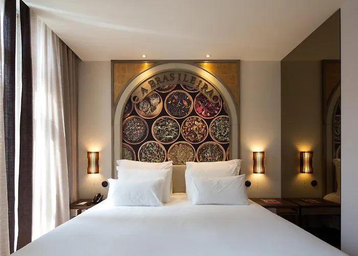 Pet Friendly hotel: Pestana Porto - A Brasileira, City Center & Heritage Building