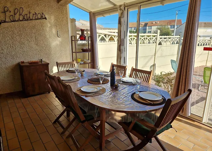 Maison avec Jardin, Véranda ensoleillée et Tout Confort à Marseillan - FR-1-387-62