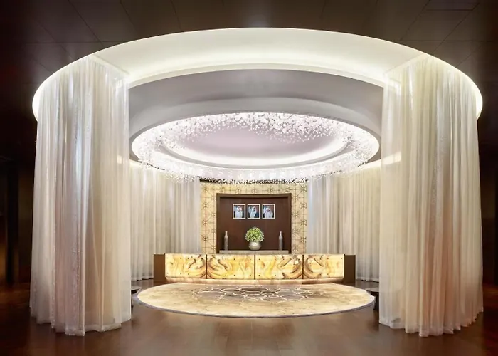 5 star hotels Grand Hyatt Abu Dhabi & Residences Emirates Pearl