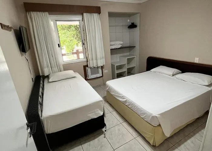 Resort: Amarilis Flat Service