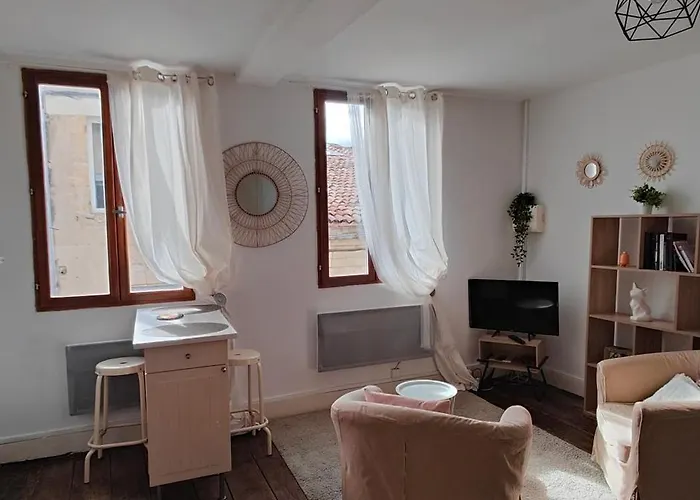 Studio Les Armuriers, 2ème étage sans asc