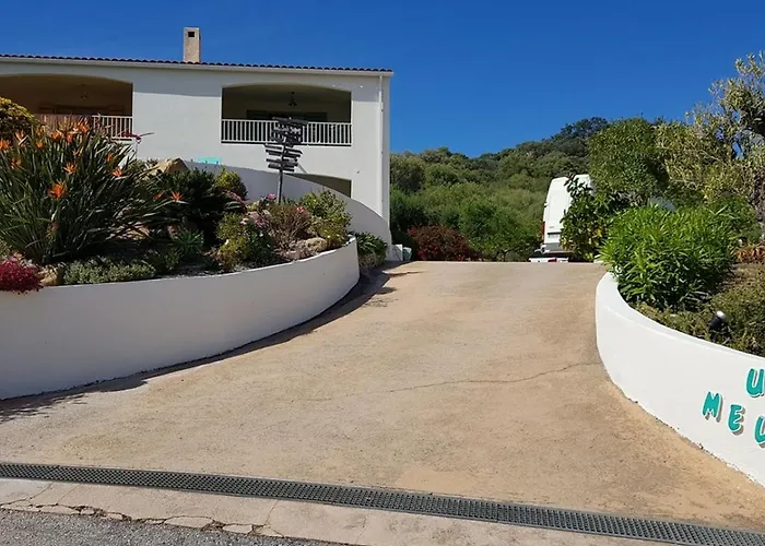Residence U MELU GRAND T3 JAUNE à l'étage