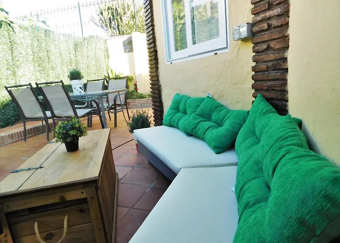 Hotel cerca del colegio: Apartamento con aparcamiento privado en Marbella