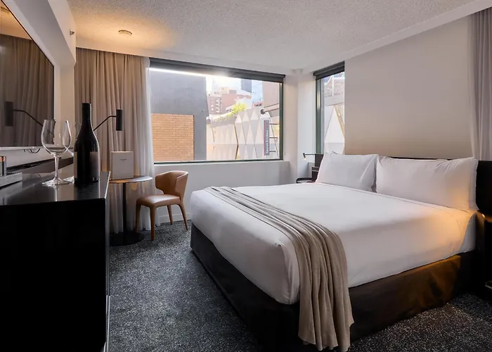 Family Hotel: Lancemore Crossley St. Melbourne